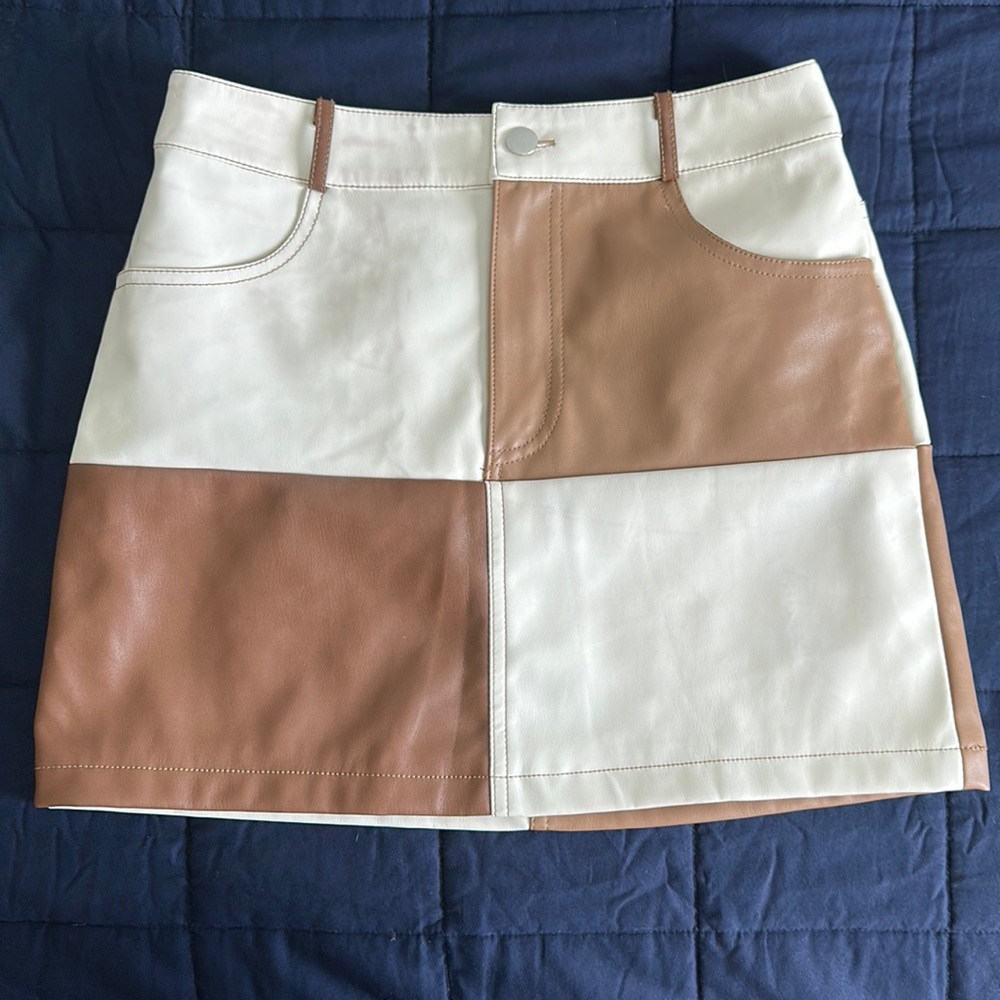 Mini faux leather skirt
